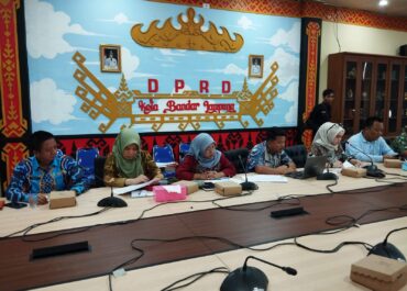 Rapat Finalisasi Pembahasan dan Perumusan Laporan Pansus DPRD terhadapt Pengawasan TL LHP kepatuhan atas Belanja Daerah TA 2024 dan LHP Kinerja atas Efektivitas Pengelolaan Pencegahan Pencemaran Limbah B3 Medis di Fasyankes.